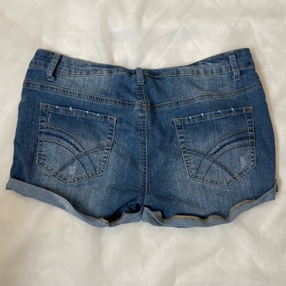 Jean shorts size 14 barley used - Picture 2 of 3